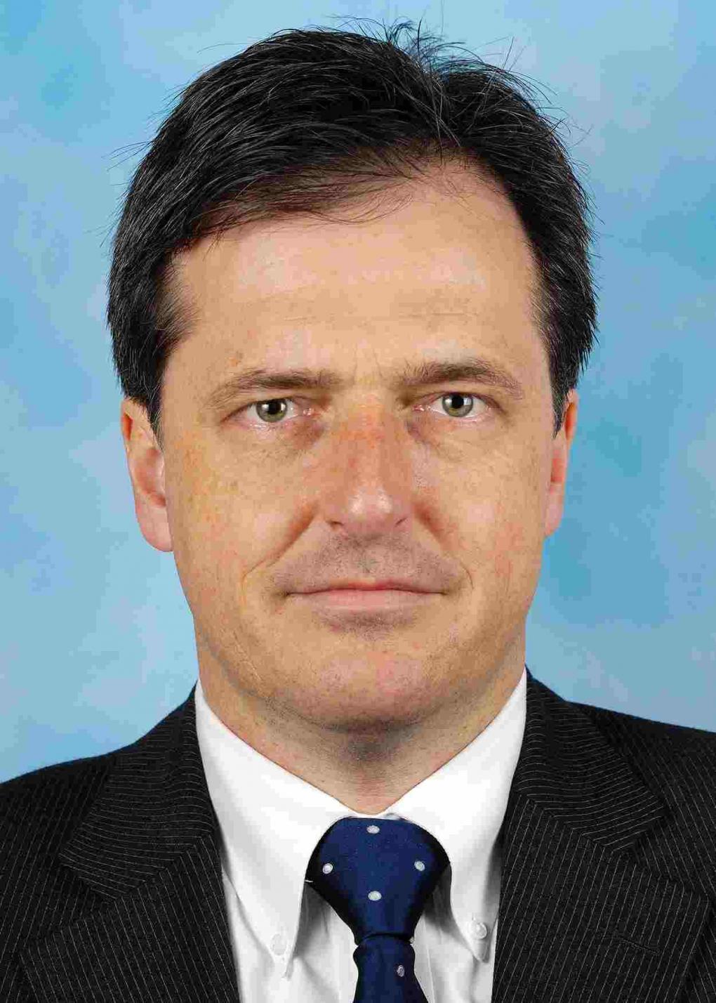 Dr. Henning Heppner